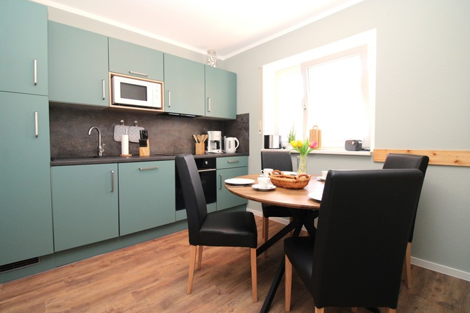Ferienwohnung in K&uuml;hlungsborn - Appartementanlage Ostseeblick Fewo R&uuml;gen 12 - die separate und moderne K&uuml;che