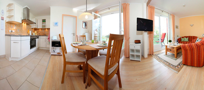 Ferienwohnung in Rettin - Ferienhof Hansen Lachm&ouml;we - Essbereich mit Ostseeblick