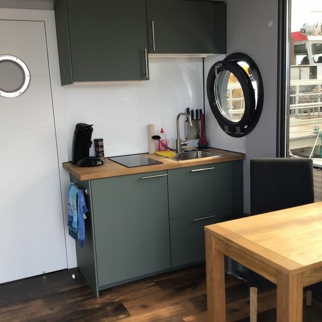 Ferienwohnung in Heiligenhafen - exclusives Hausboot "Tante Trost" - Bild 3