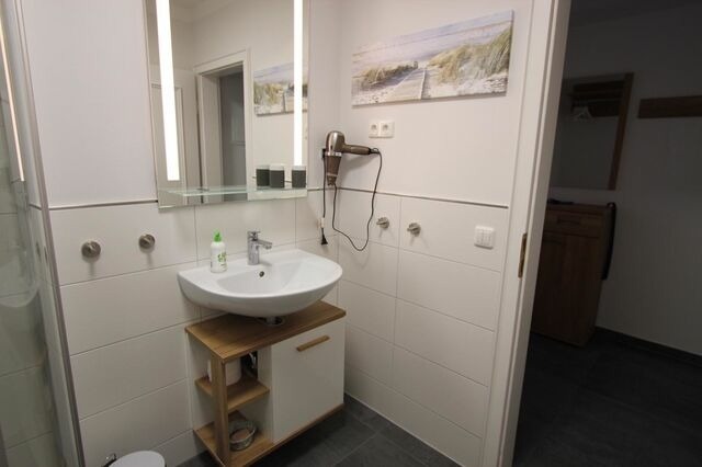 Ferienwohnung in P&ouml;nitz am See - Landhaus am See - mit Strandkorb an der Ostsee - Bild 9