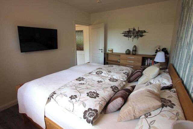 Ferienwohnung in P&ouml;nitz am See - Landhaus am See - mit Strandkorb an der Ostsee - Bild 12