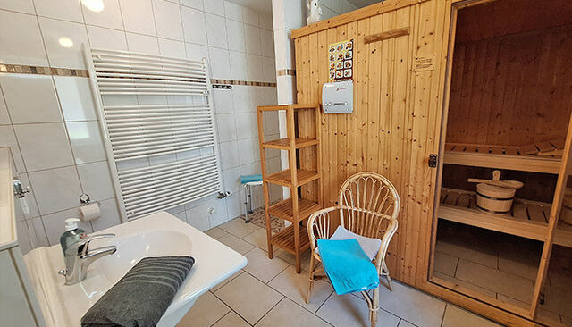 Ferienhaus in Heringsdorf - Insellicht**** BRINKMANNHAUS 4-Sterne - gro&szlig; fast am Strand Sauna Terrasse Grill - Bild 9